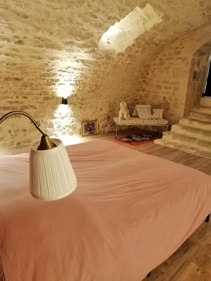 Le Refuge De La Sallee Gençay Eksteriør billede