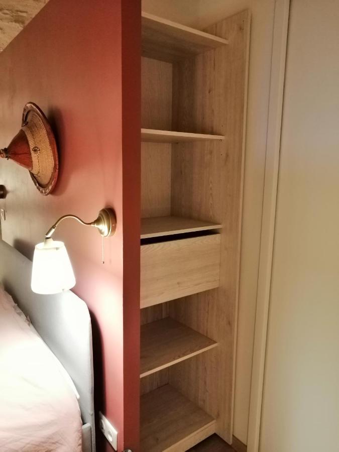 Le Refuge De La Sallee Gençay Eksteriør billede